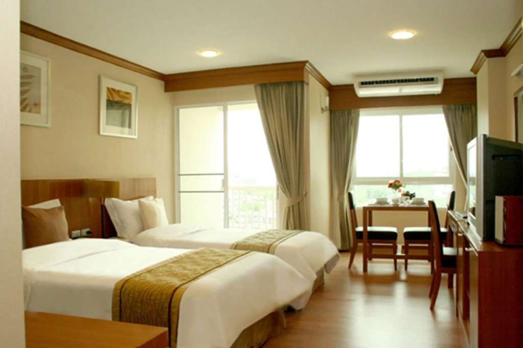 Pacific Park Hotel