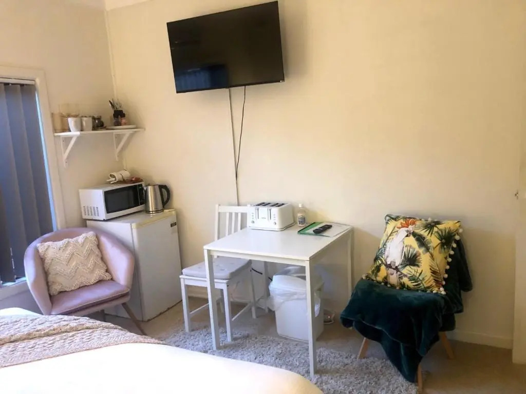 Monterey Guest Studio near Hospitals, Beach and Airport