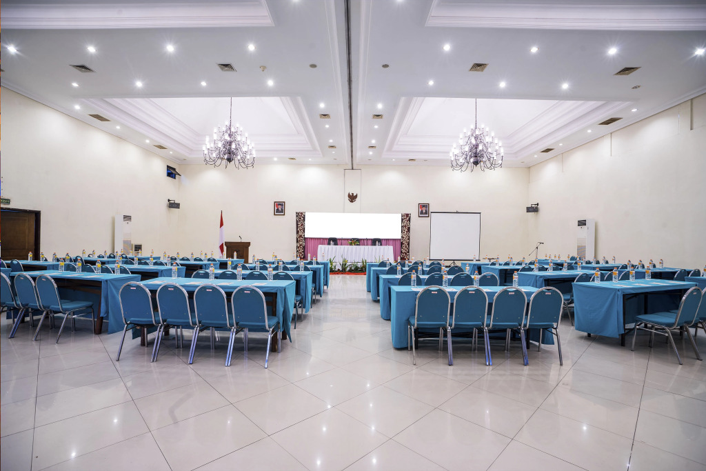 Royal Hotel and Convention Tretes