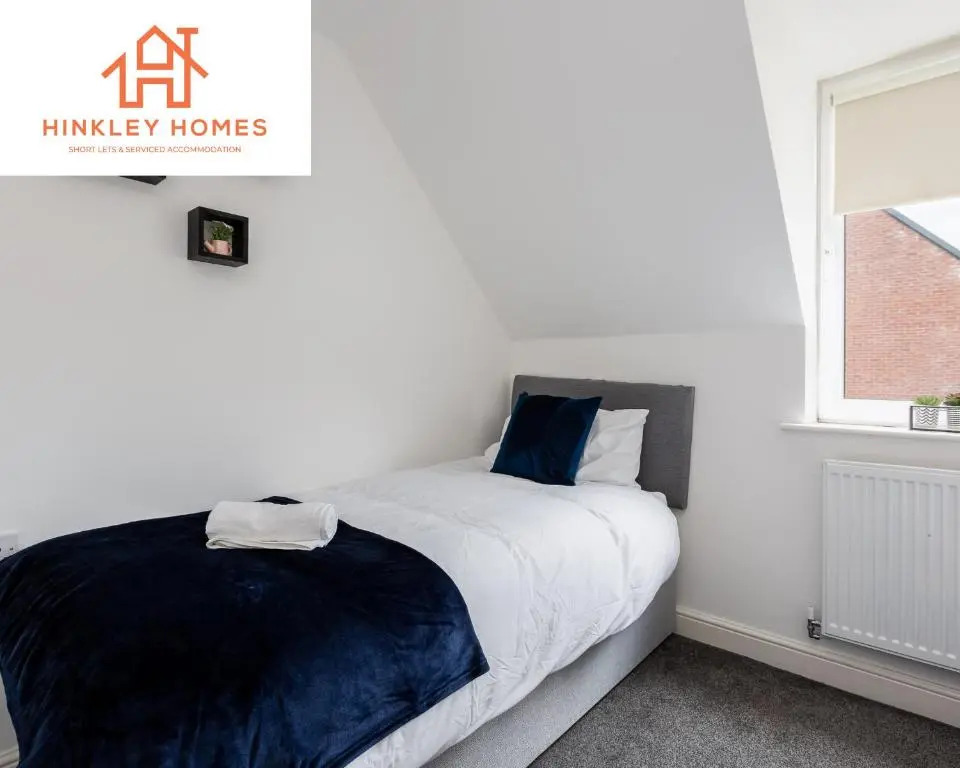 5 Beds - Free Gated Parking - City Centre - By Hinkley Homes Short Lets & Serviced Accommodation