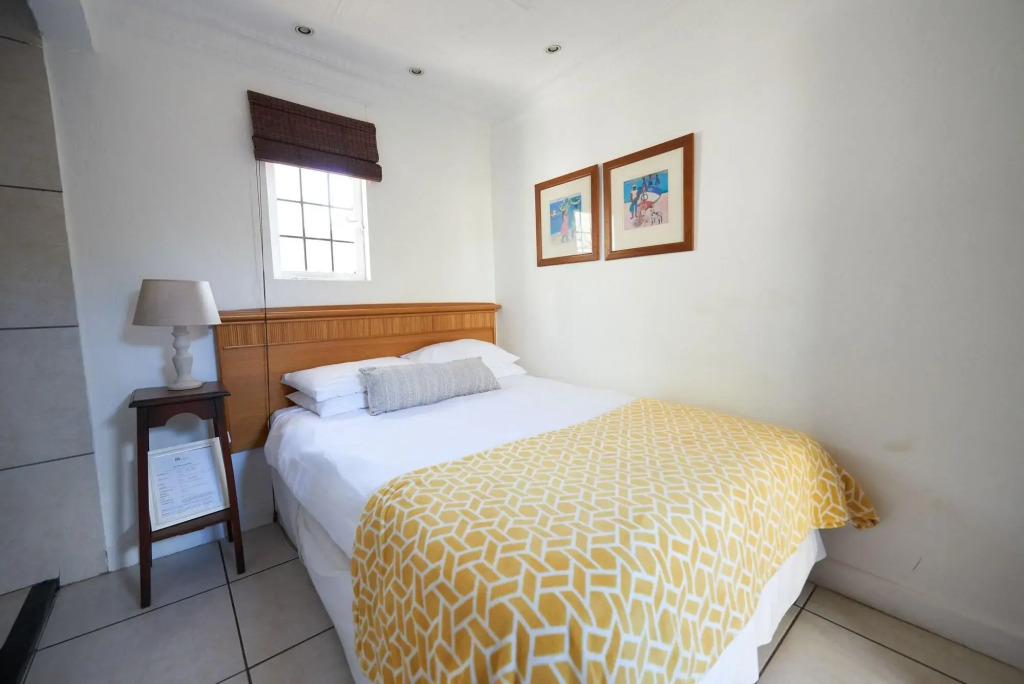 84 on Fourth Guest House