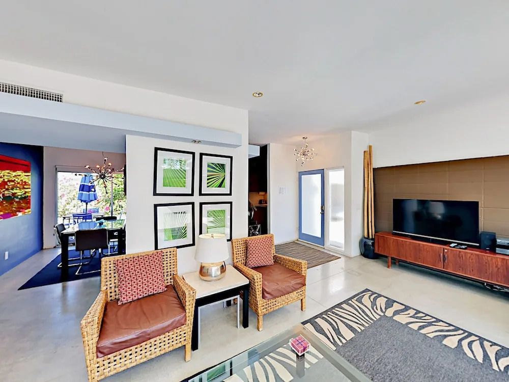3BR 2BA Jack LaLanne House by RedAwning