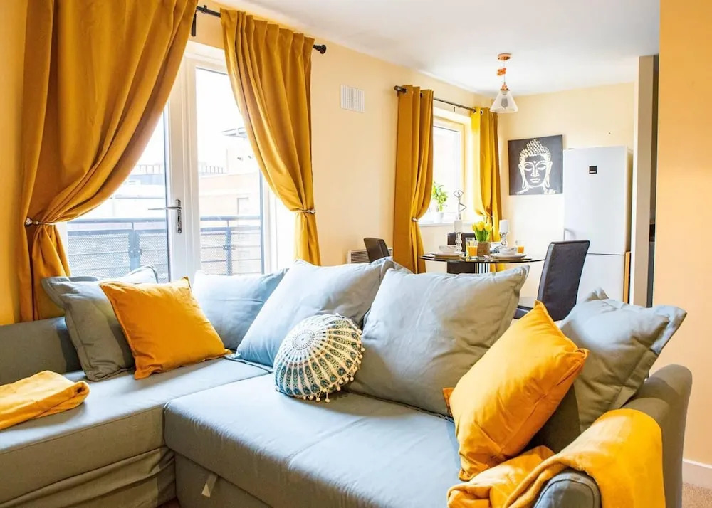 Inviting 2-bed Apartment in Wolverhampton