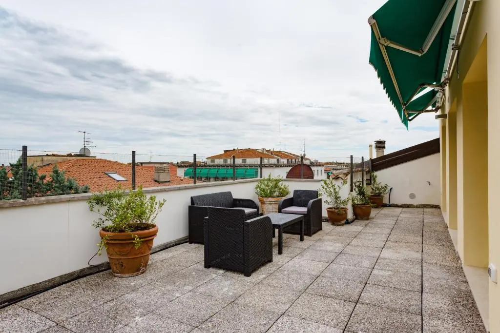 CanguroProperties - Nino Bixio