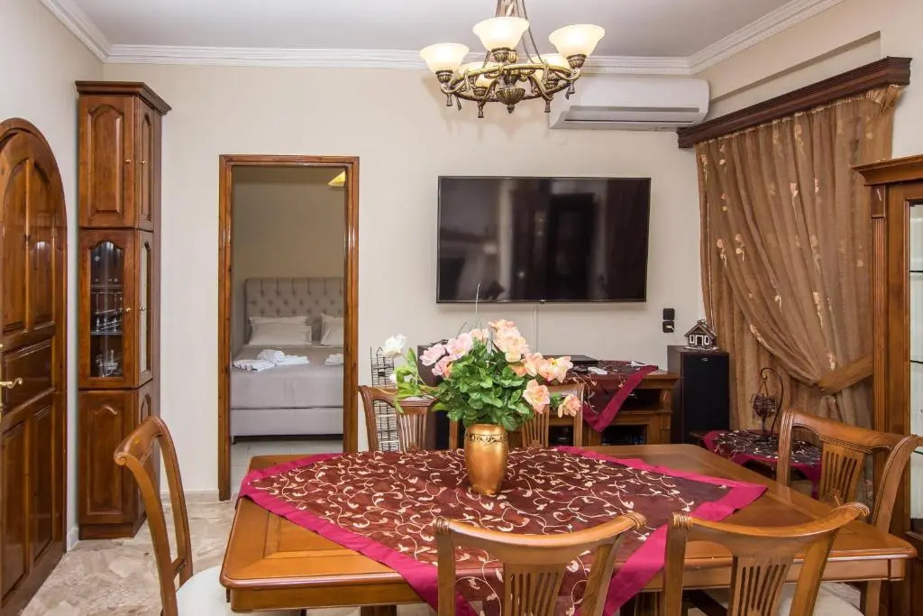 Paradise Bar Apartments