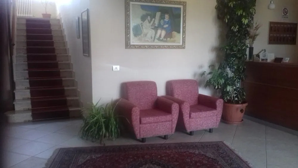 Hotel Caimo Bed-Breakfast