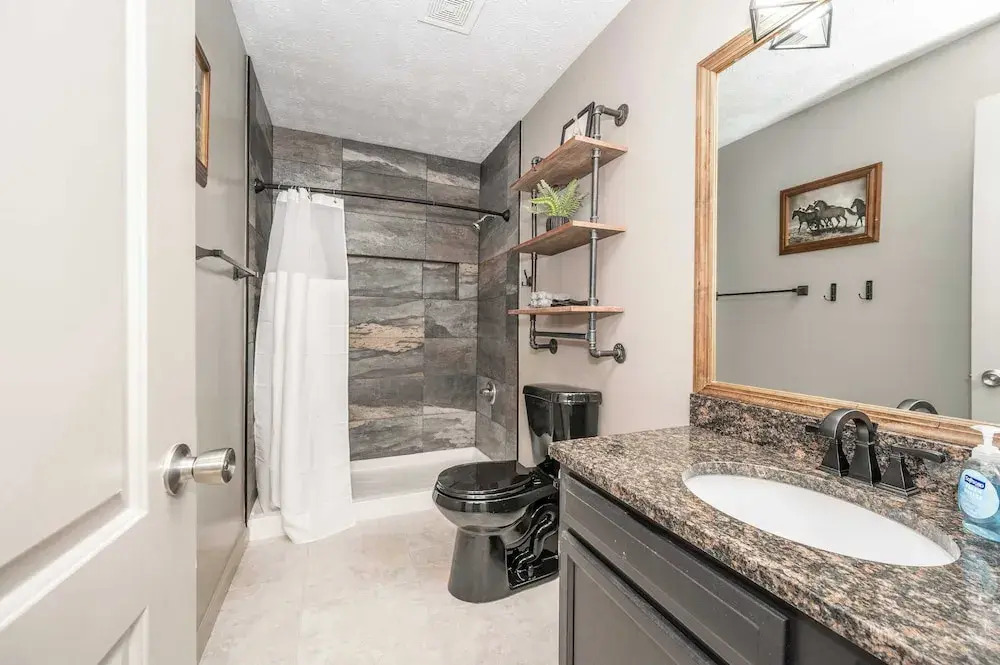Arkstone Retreat 2 - 4 minutes from the Ark!