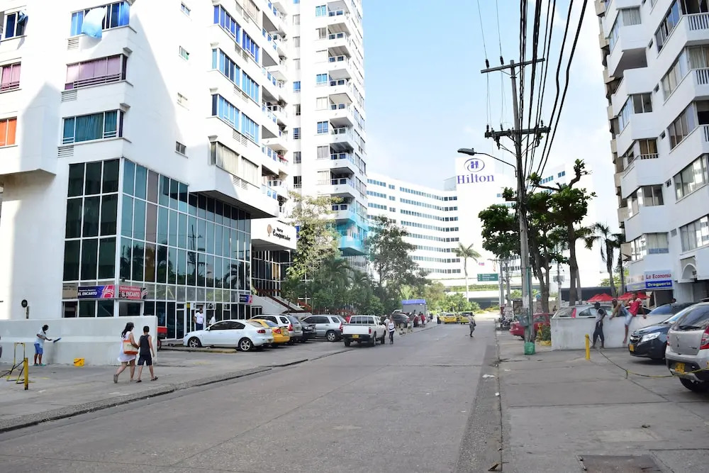 Apartamento Con Balcon - Piso 8