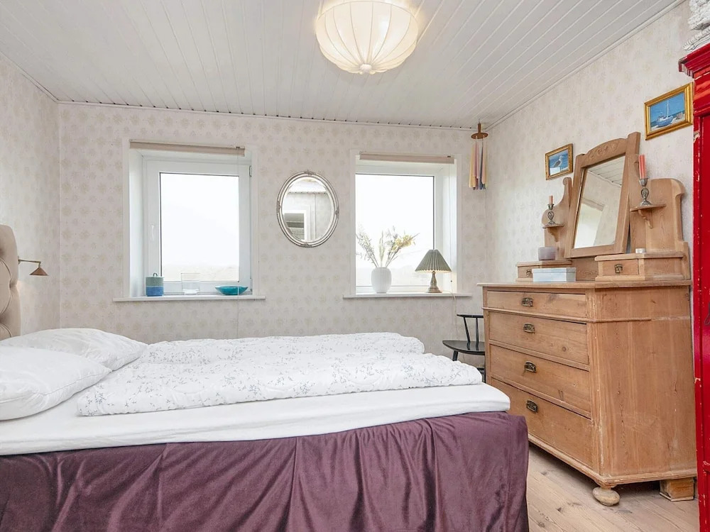 6 person holiday home in Harboøre