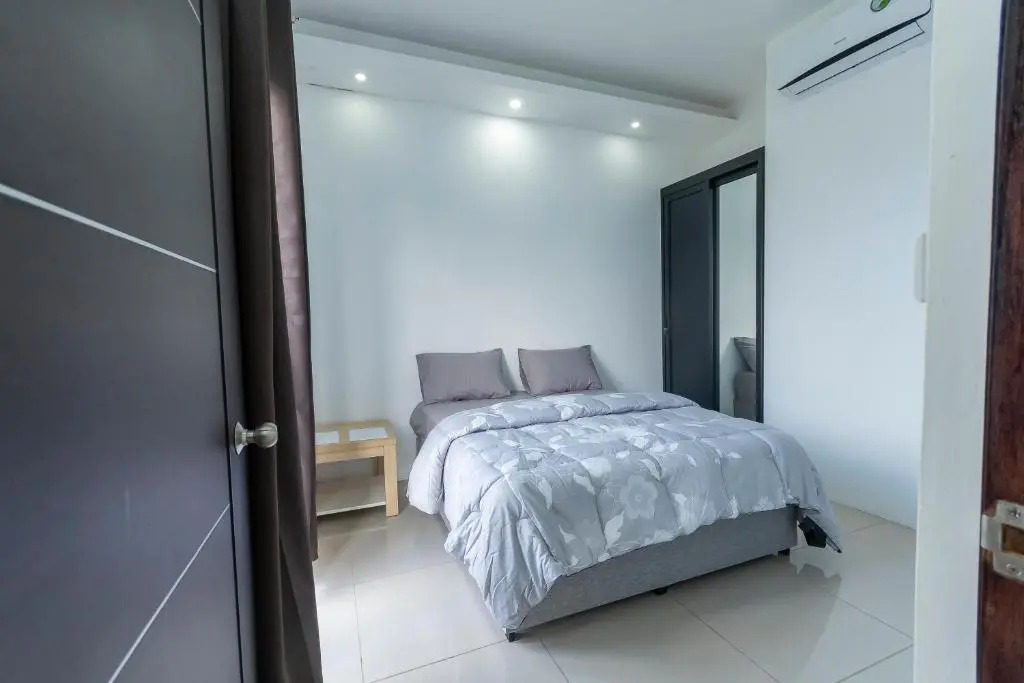 ISLAND RESIDENCE Plaisance - Mauritius - Villa with Private Pool - 15718