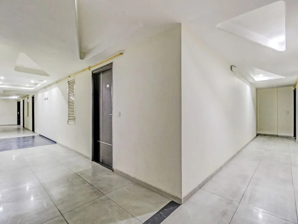 Urbanite by OYO Rooms