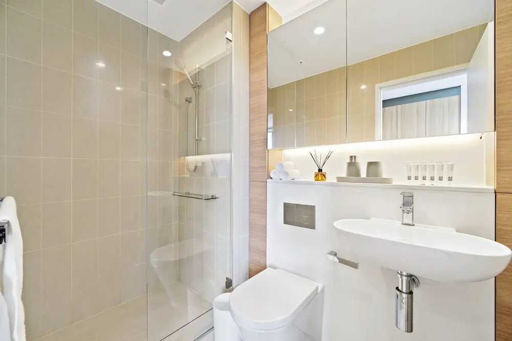 Modern, Ultra Clean in the Heart of Convenience