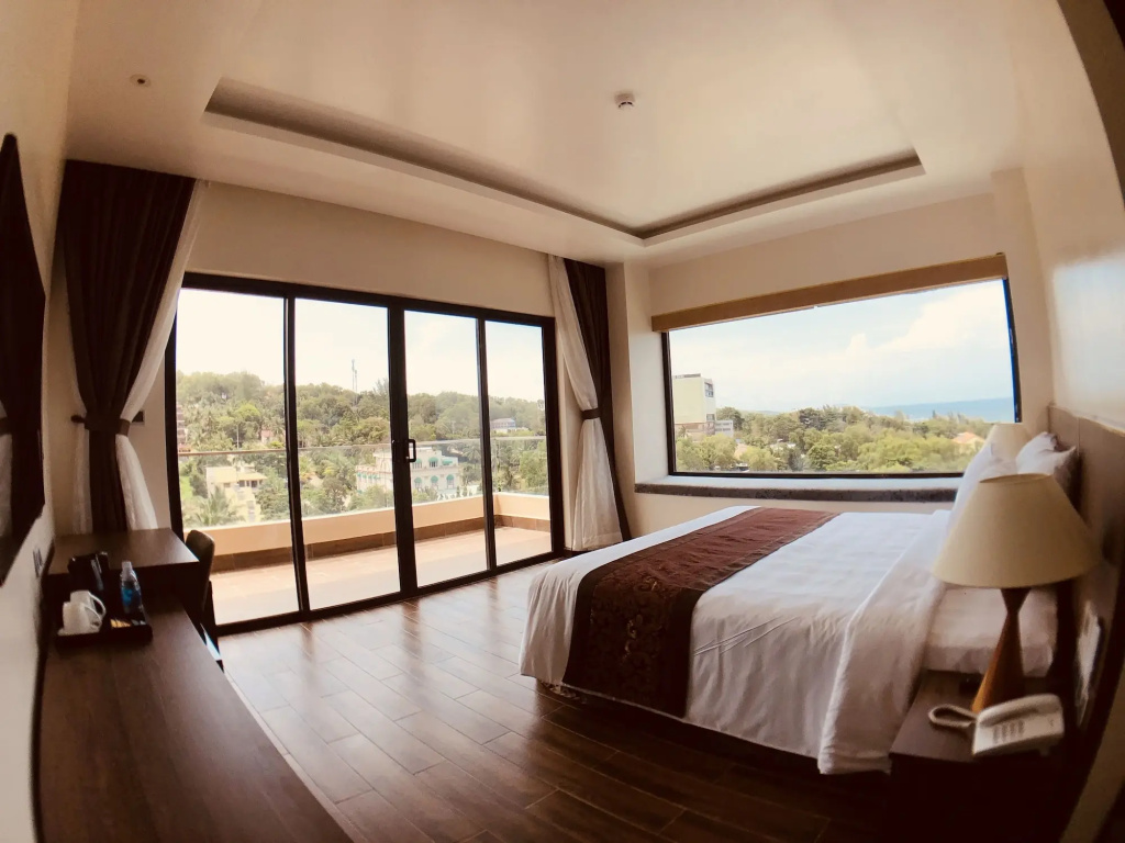 Coral Bay Resort