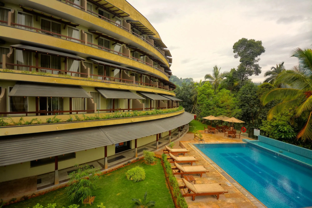 Earls Regent Hotel