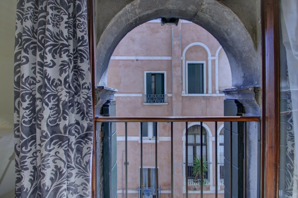 SAN MARCO CANAL VIEW#2 aircond, 4 pax, 120sqm Wifi