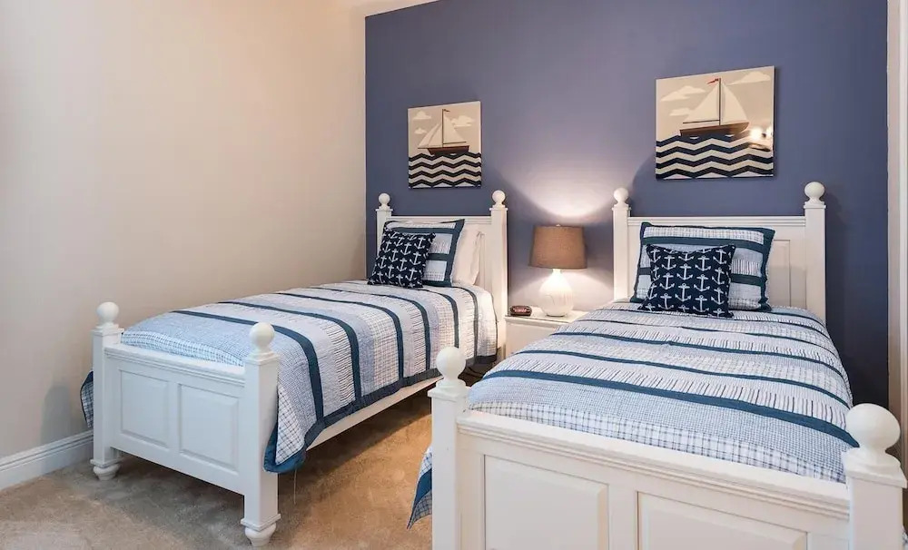7412 MA - Stylish Home Near Parks