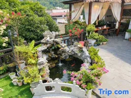 Shaoshan Love Shaoshan Talk · Mountain Scenery Courtyard Resort Garden B&B
