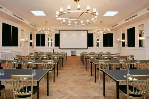 Best Western Jorgensens Hotel
