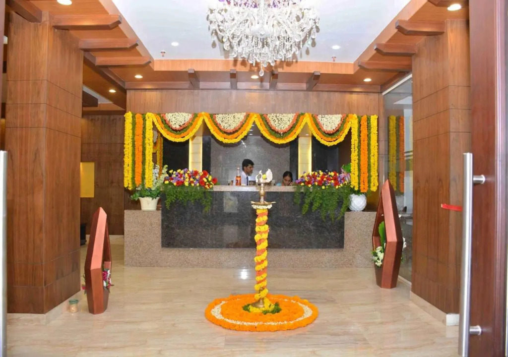 Triguna Clarks Inn Kurnool