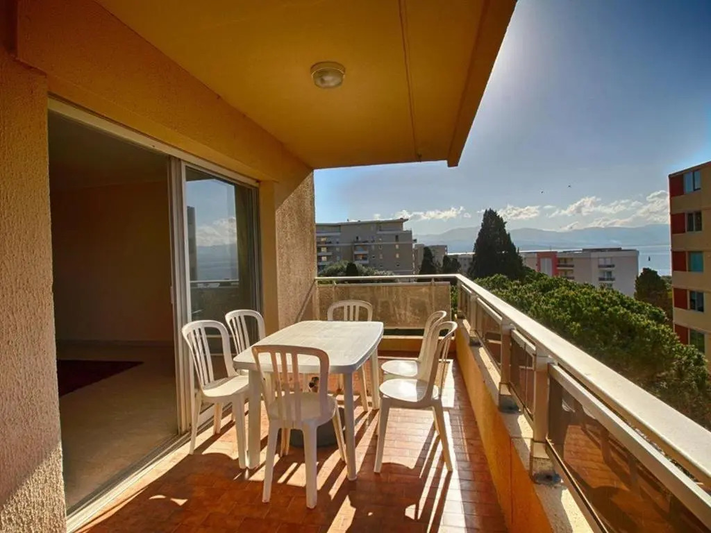 Appartement Ajaccio, 2 pièces, 4 personnes - FR-1-61-572