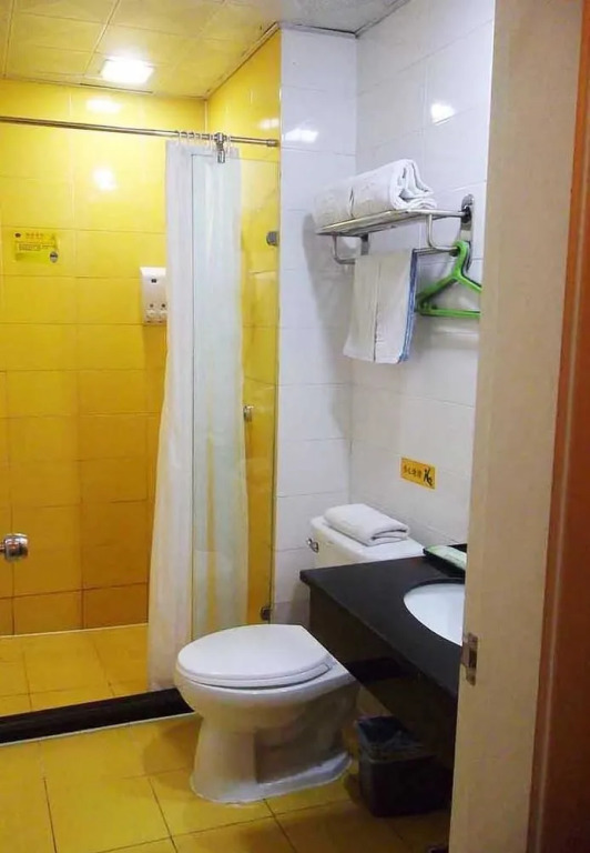 Home Inn Shanghai Jiading Qinghe Road
