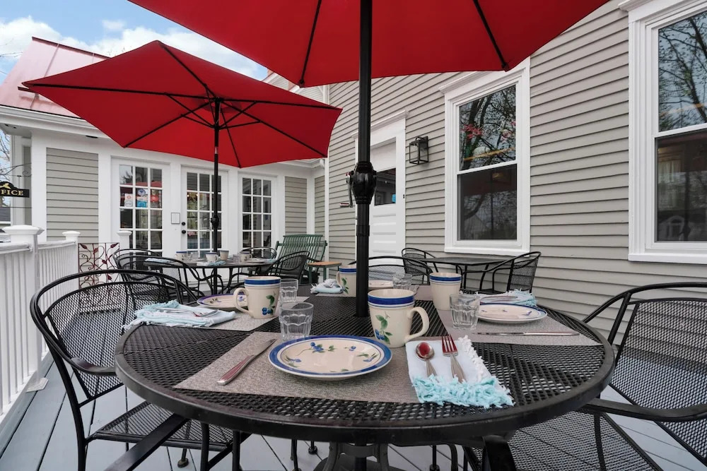 James Place Inn Bed and Breakfast