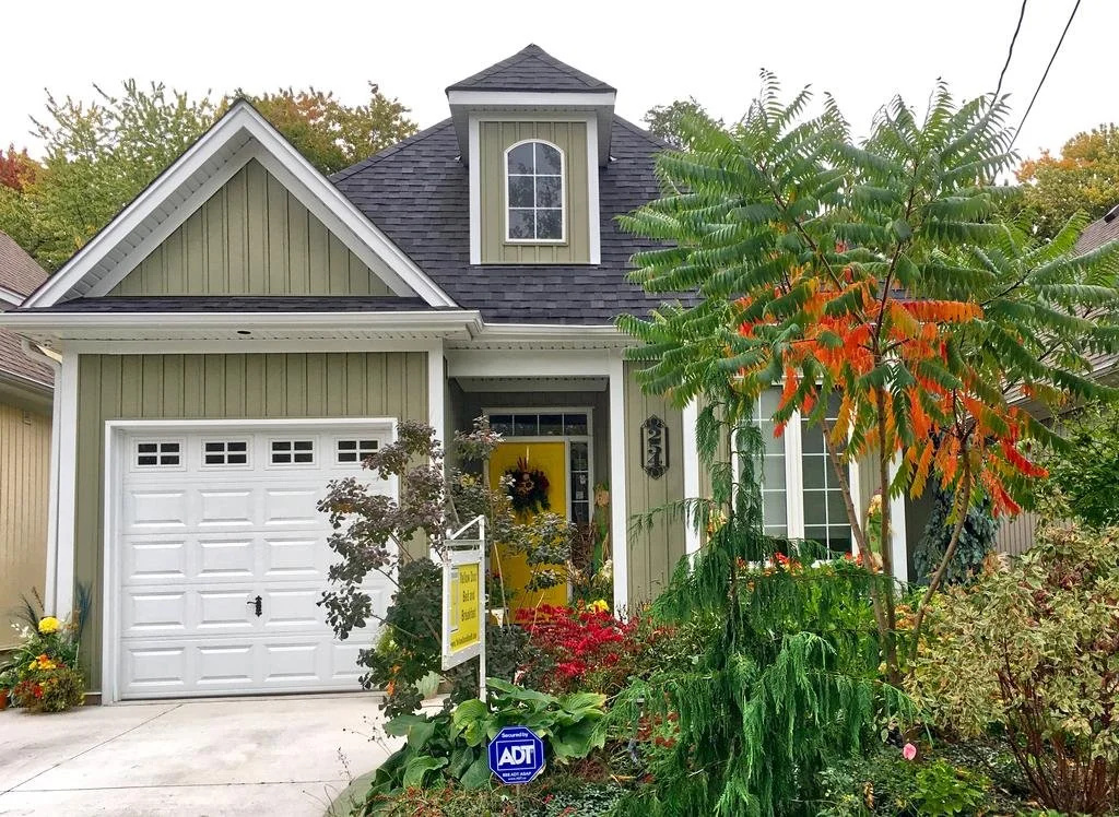 Yellow Door Bed and Breakfast