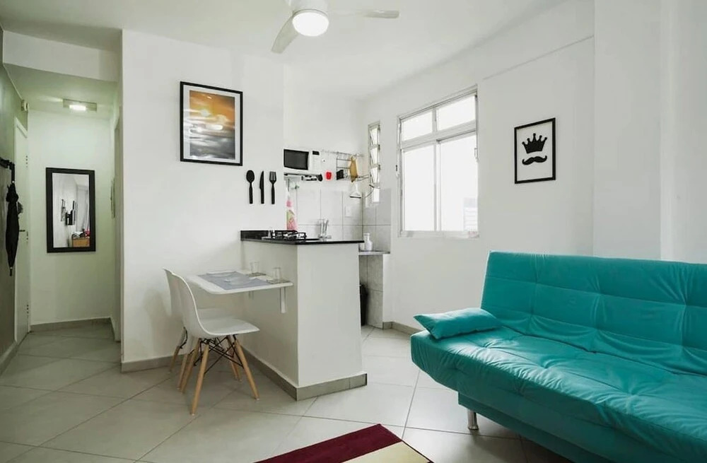 Studio 18º andar – Vista incrível ao lado do metrô