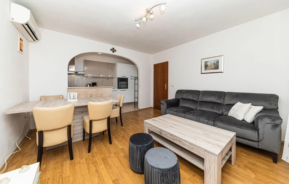 Stunning Apartment in Solin With Wifi and 2 Bedrooms