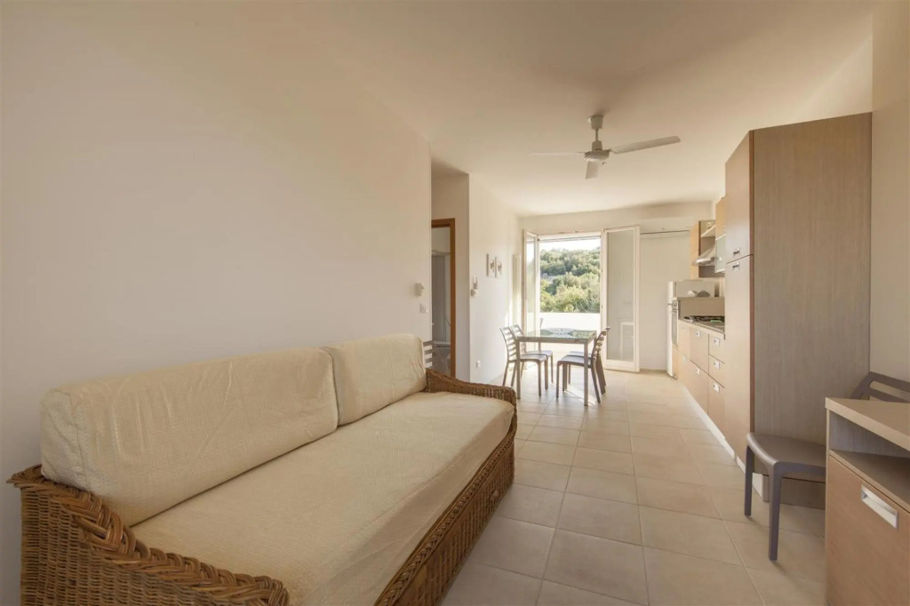 Holiday home with sea-view terrace in Castro-Bellaria PP