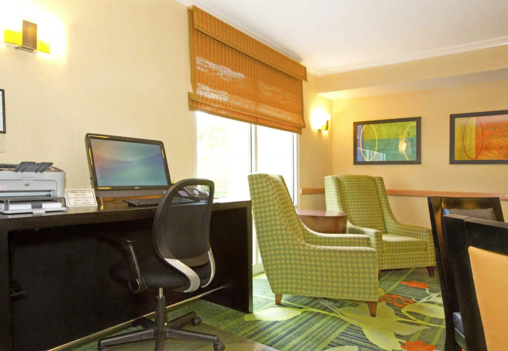 Fairfield Inn & Suites by Marriott Pittsburgh New Stanton