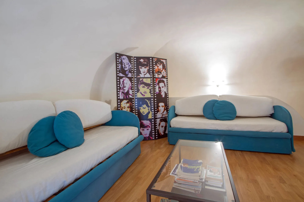 Casa Vela by Starhost