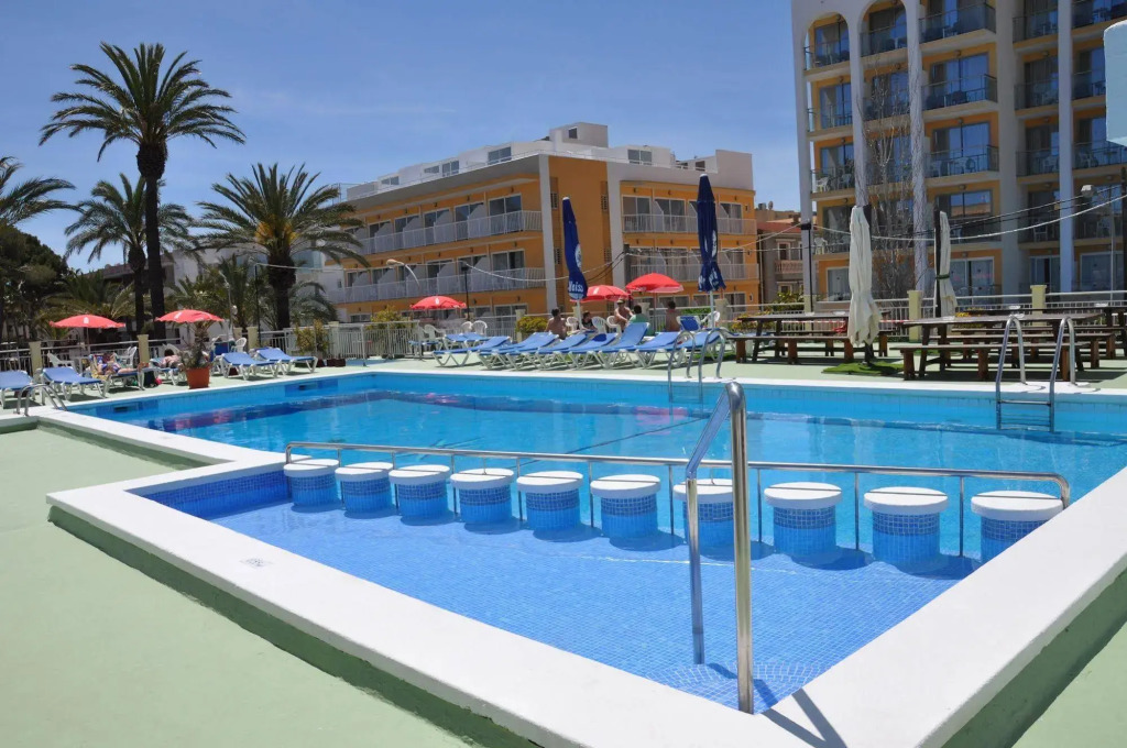 Hostal Gami Adults Only