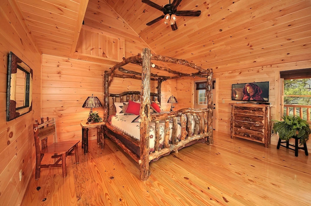 Kings Mountain Lodge - 4 Br Cabin