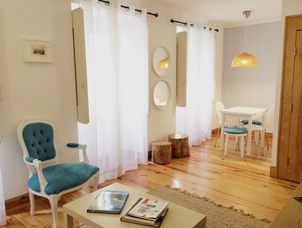 Santoss House