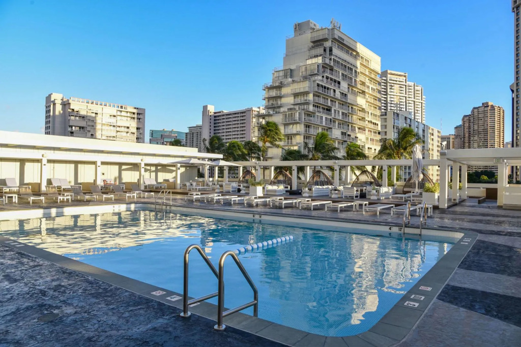 Ala Moana Honolulu by Mantra