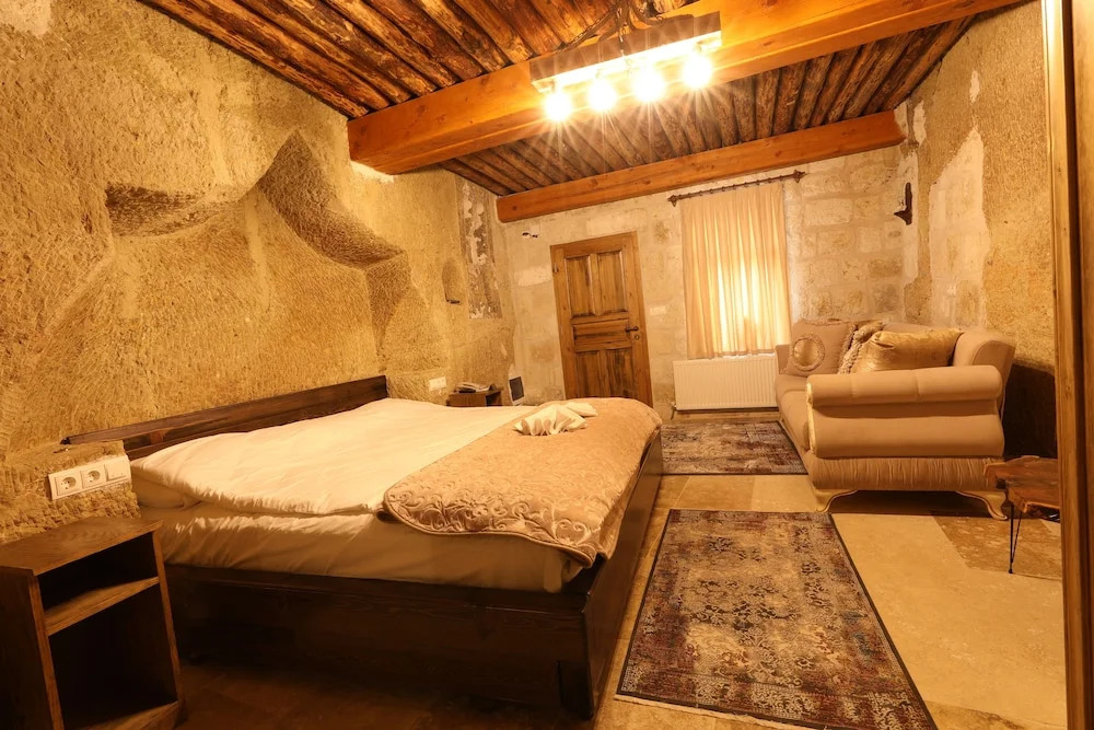 Belenus Cave House