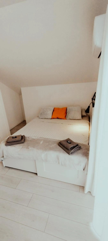 WHITE ROOMS ARENA ZAGREB