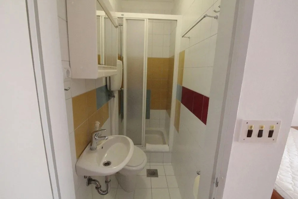 Studios & Rooms Fiesta