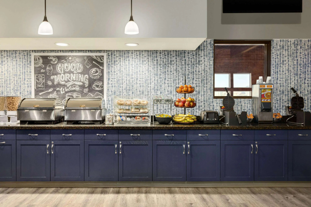 AmericInn by Wyndham Lincoln South