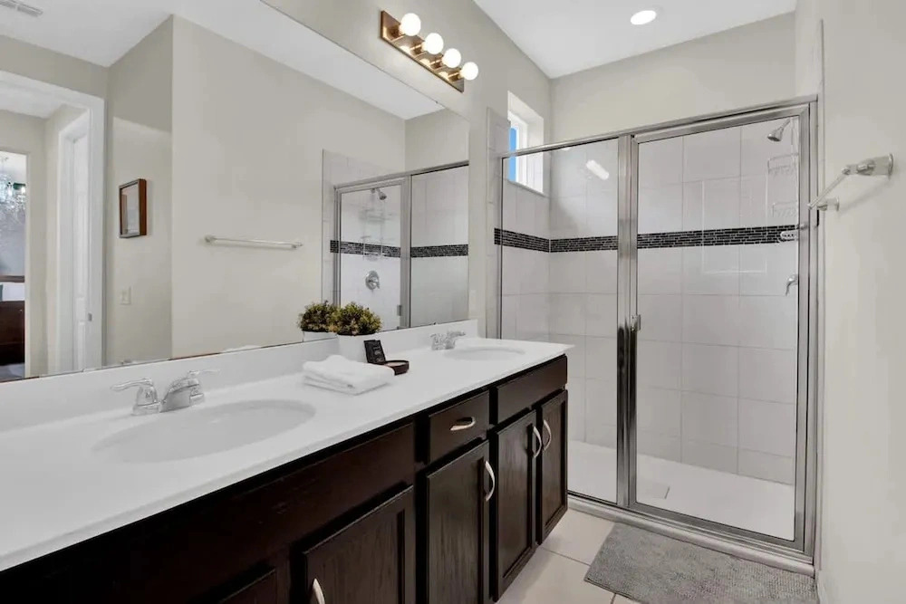 Chic 4BR With Pool Game Room Mickey Rooms