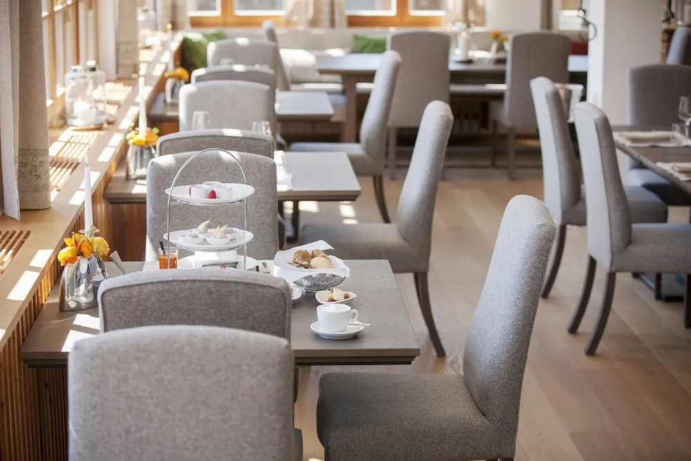 TAUROA Seehotel Grundlsee