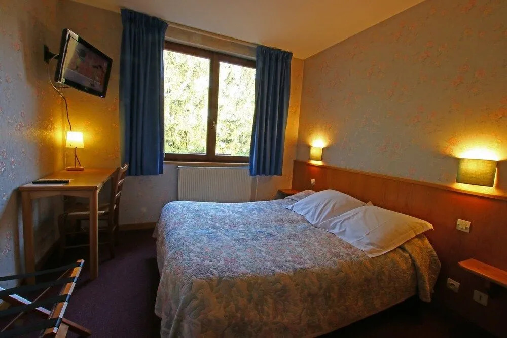 Logis Hôtel Auberge De La Foret