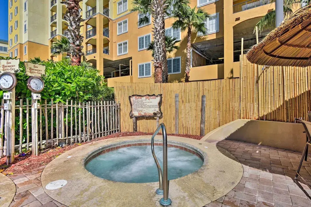 Luxury Orlando Escape - 4 Mi to Disney World!