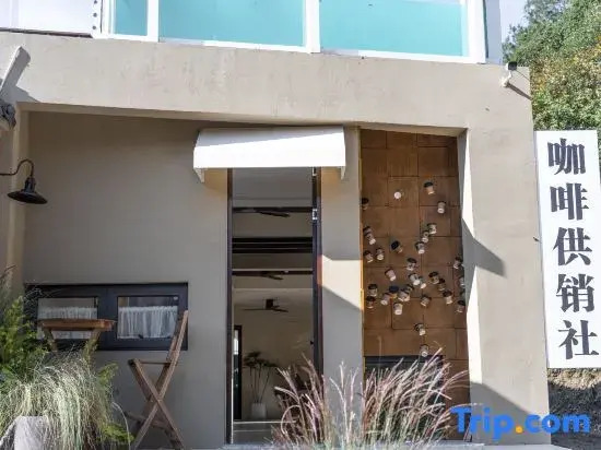 Yiliangfeng Mountain View Vacation Homestay (Longmen Mountain Apricot Plum Peak Scenic Area Branch)