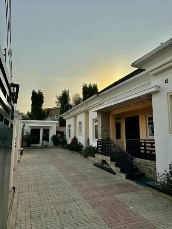 908 Apartments
