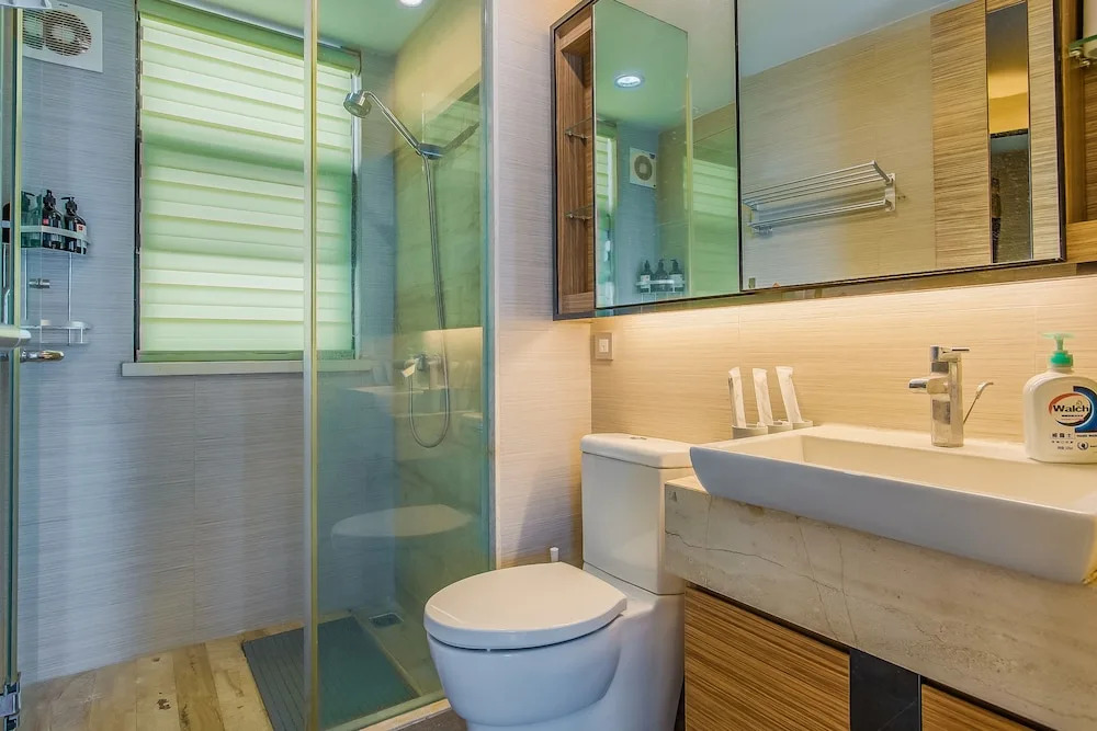 Locals Boutique Apartment Huafa Plaza 17