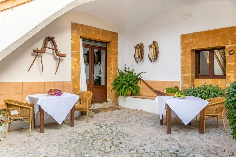 Historical house Mallorca pool wifi aircon/heat