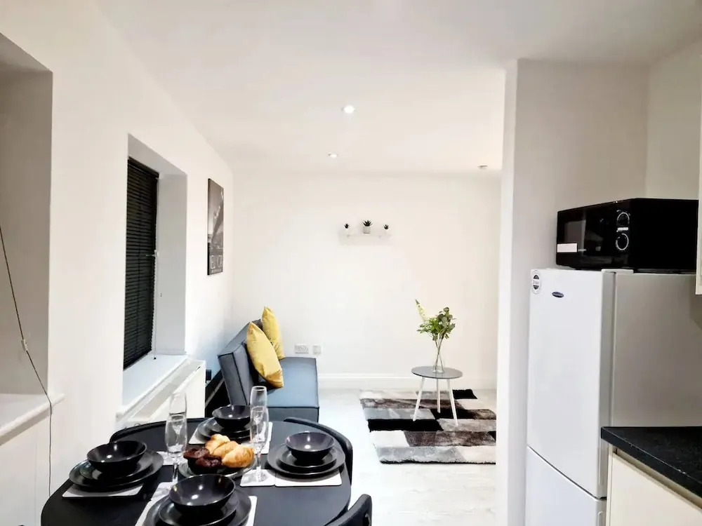 Modern Apartment in Uxbridge