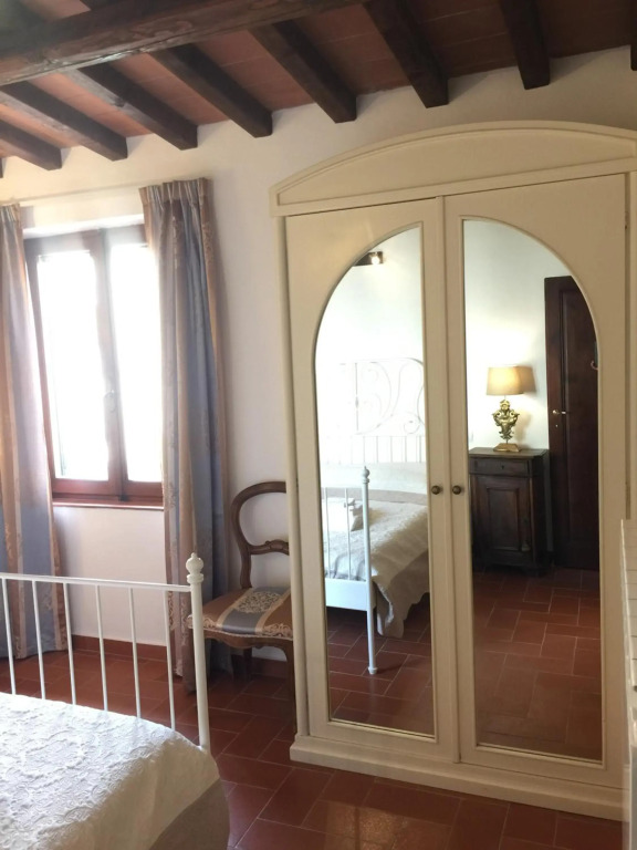 Tuscany style apt free parking 15 min from city center